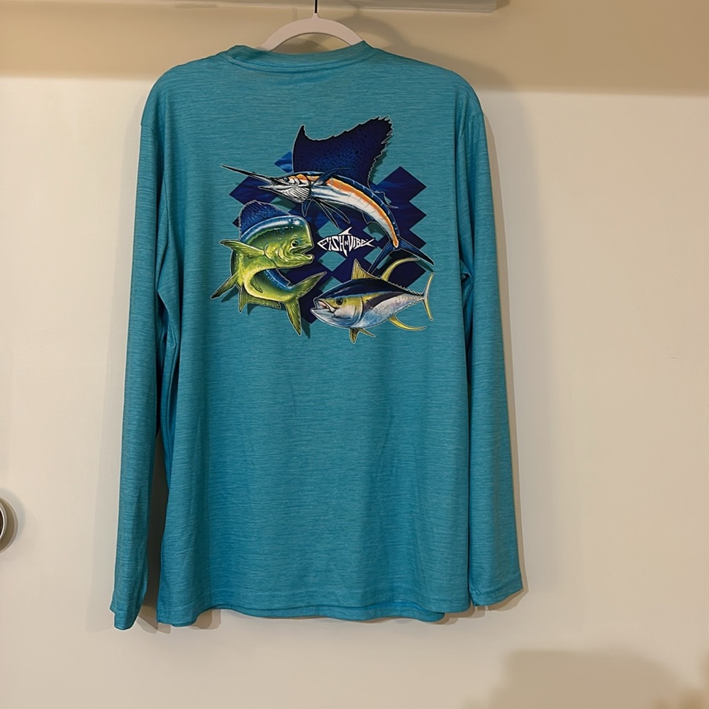 Fish n Vibe Men’s Long Sleeve NWOT